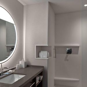 King Room Mobility accessible