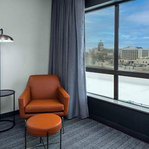 Queen Room Mobility accessible